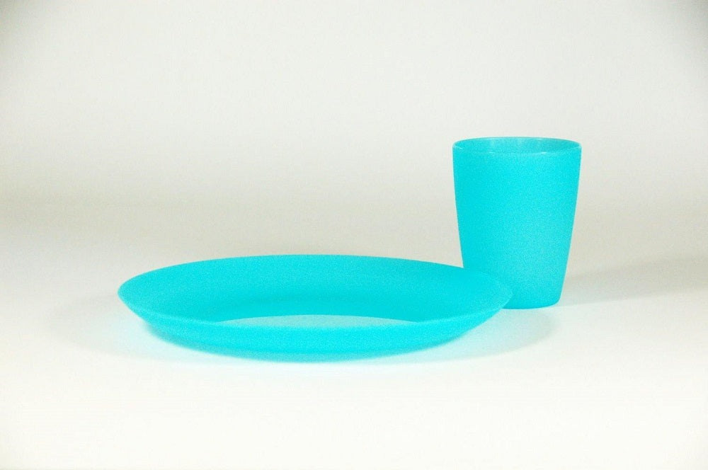 Plastic Plates And Cups For Six People – Poland's Best Amber