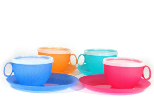 plastic coffee cups with lids and plates collection